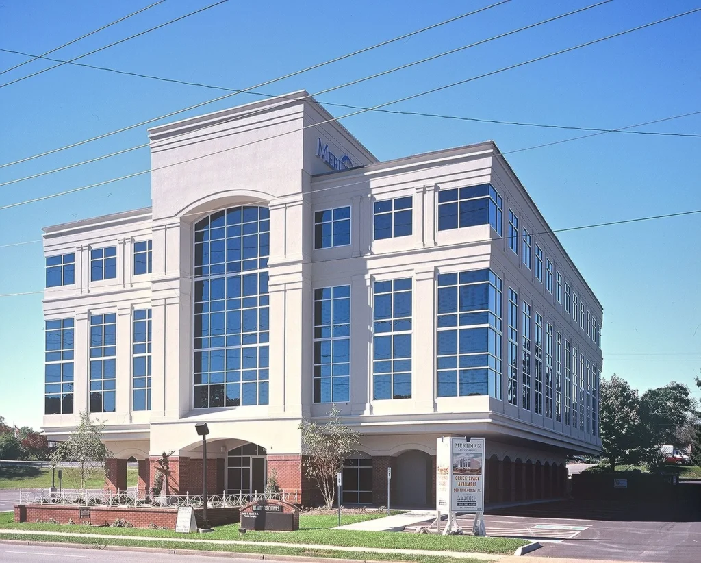 Meridian Building at Northshore Plaza, a renovated professional office structure in Bearden, Knoxville, featuring a modern exterior and updated interior, designed and built by George Ewart, a top commercial architect firm in Knoxville, TN.